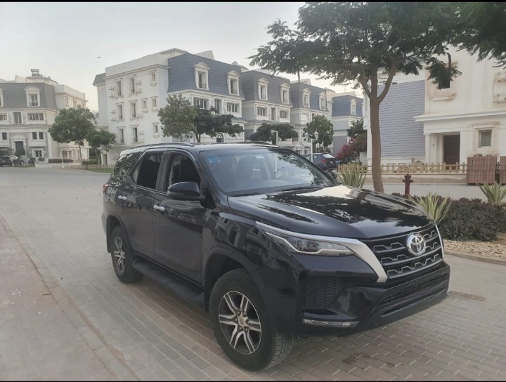 Fortuner with Driver for Rent – The Service You Deserve at Competitive Prices