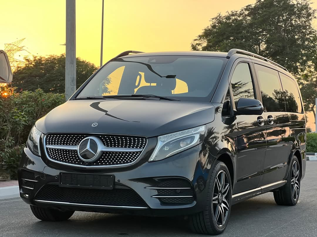 "Rent a Mercedes Viano with Driver – Perfect for Business Travel and Comfort"