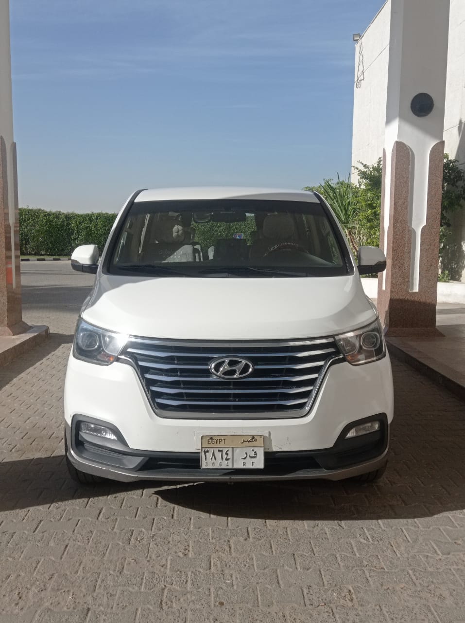 Hyundai H1 - Your perfect companion for business and adventure trips from Rent Bus for tourism trans