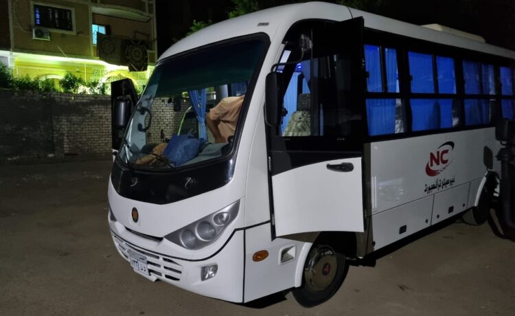 Rent a 28-passenger minibus: comfortable trips for your medium groups with discounts!