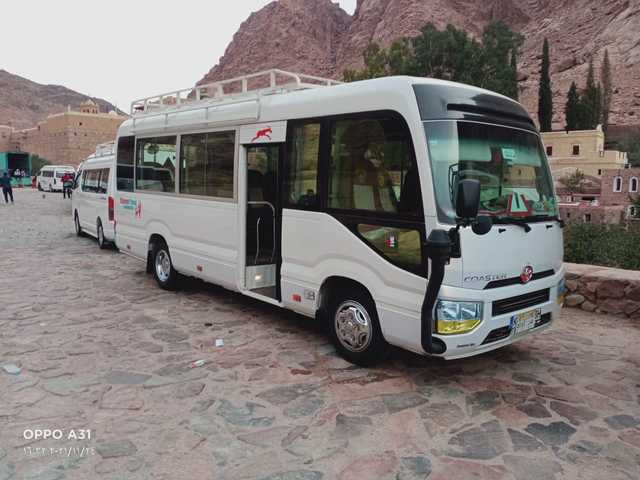 Toyota Coaster: Comfort and Performance for Your Travels!