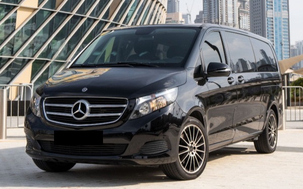 Mercedes Viano: Luxury and Elegance for Your Special Trips!