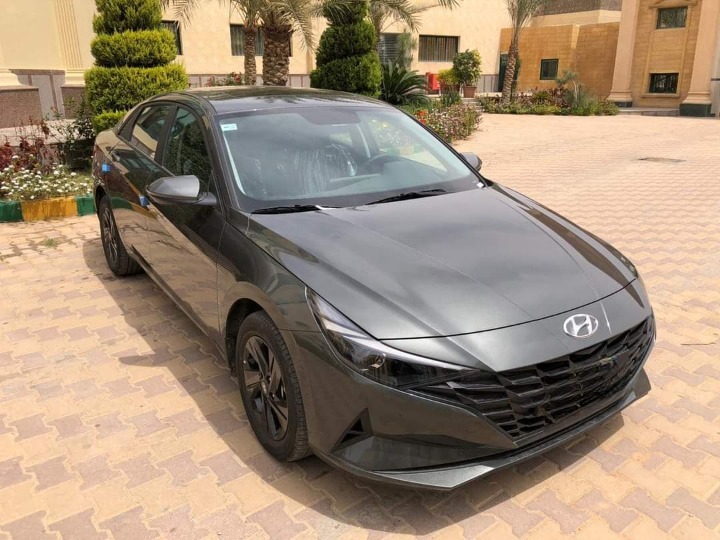 Hyundai Elantra Rental: Stylish and Comfortable Private Transport